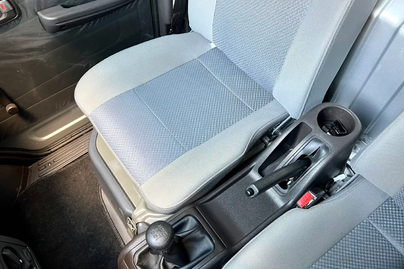 2021 WuLing RongGuang Mini Truck 1.5L 99HP L4 5MT,autocango,china used car exporter,china ev exporter,chinese used car exporter,chinese used ev exporter