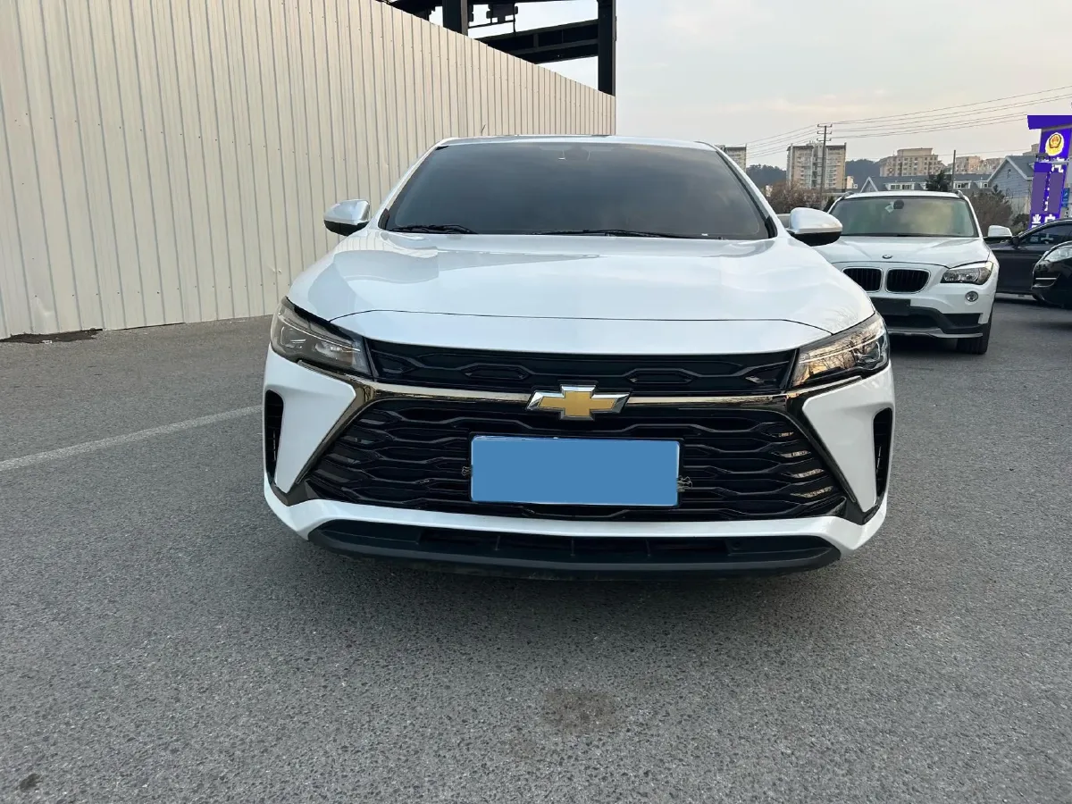 2024 Chevrolet Monza 1.5L 113HP L4 6DCT,autocango,china used car exporter,china ev exporter,chinese used car exporter,chinese used ev exporter