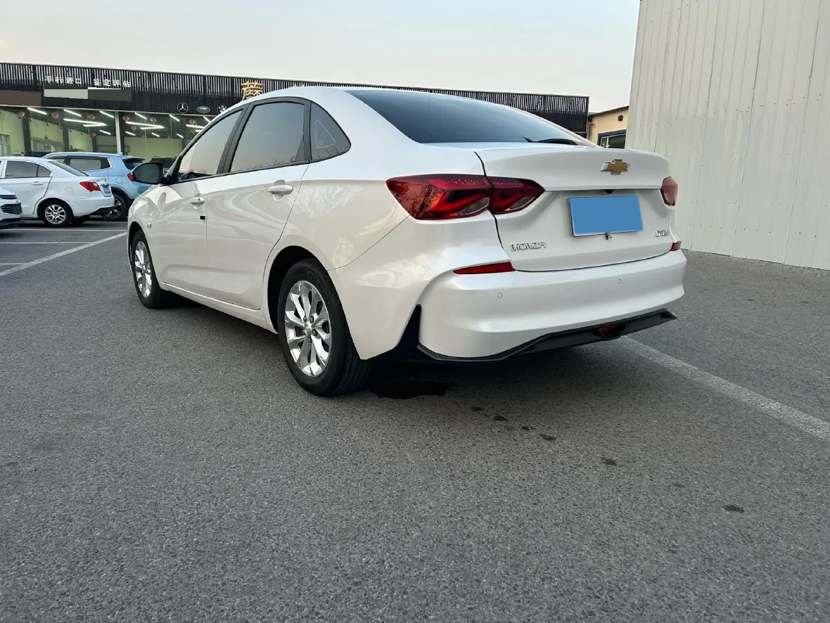 2024 Chevrolet Monza 1.5L 113HP L4 6DCT,autocango,china used car exporter,china ev exporter,chinese used car exporter,chinese used ev exporter