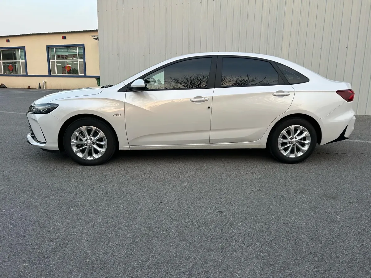 2024 Chevrolet Monza 1.5L 113HP L4 6DCT,autocango,china used car exporter,china ev exporter,chinese used car exporter,chinese used ev exporter