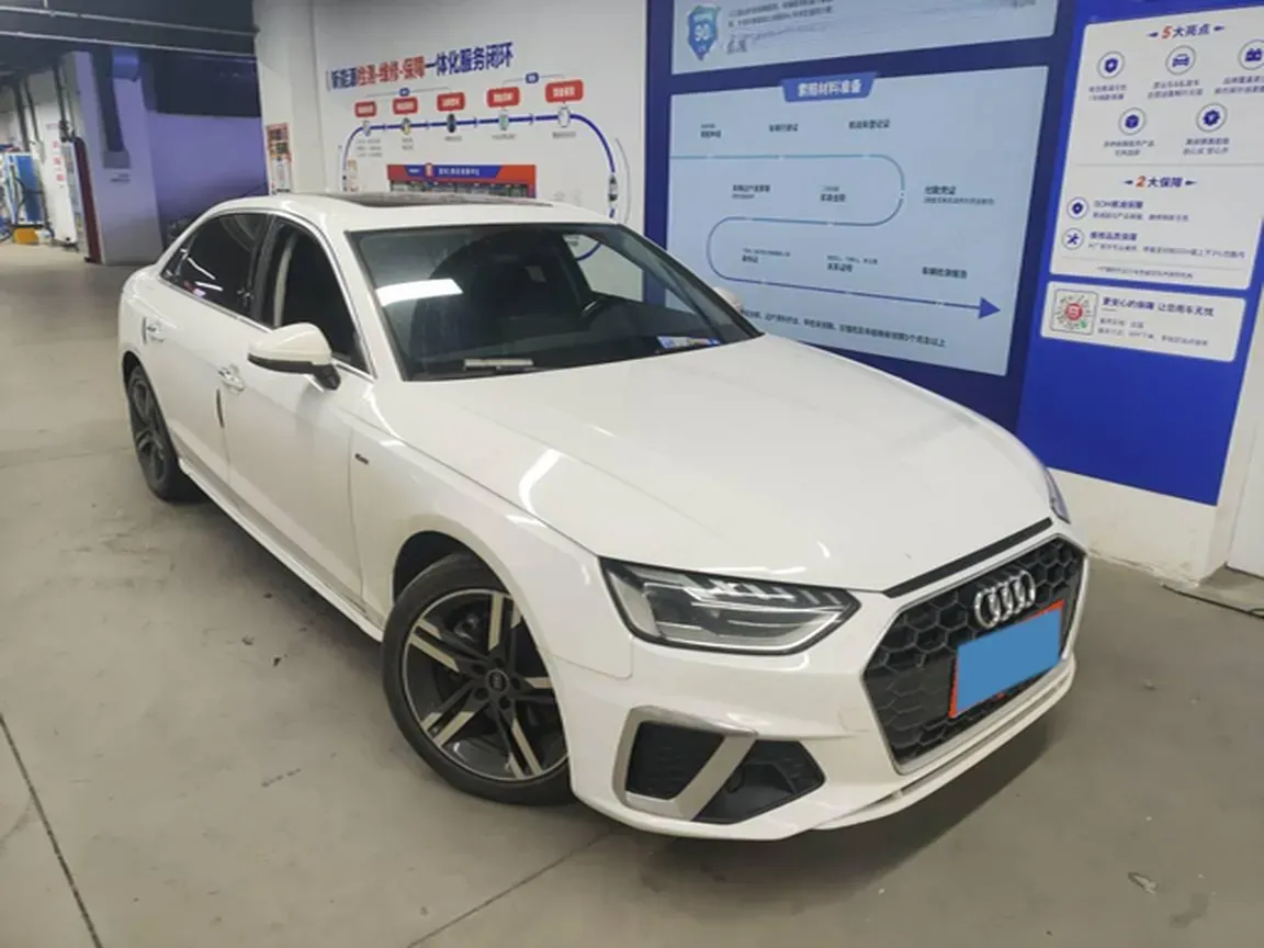 2022 Audi A4L 2.0T 190HP L4 7DCT,autocango,china used car exporter,china ev exporter,chinese used car exporter,chinese used ev exporter