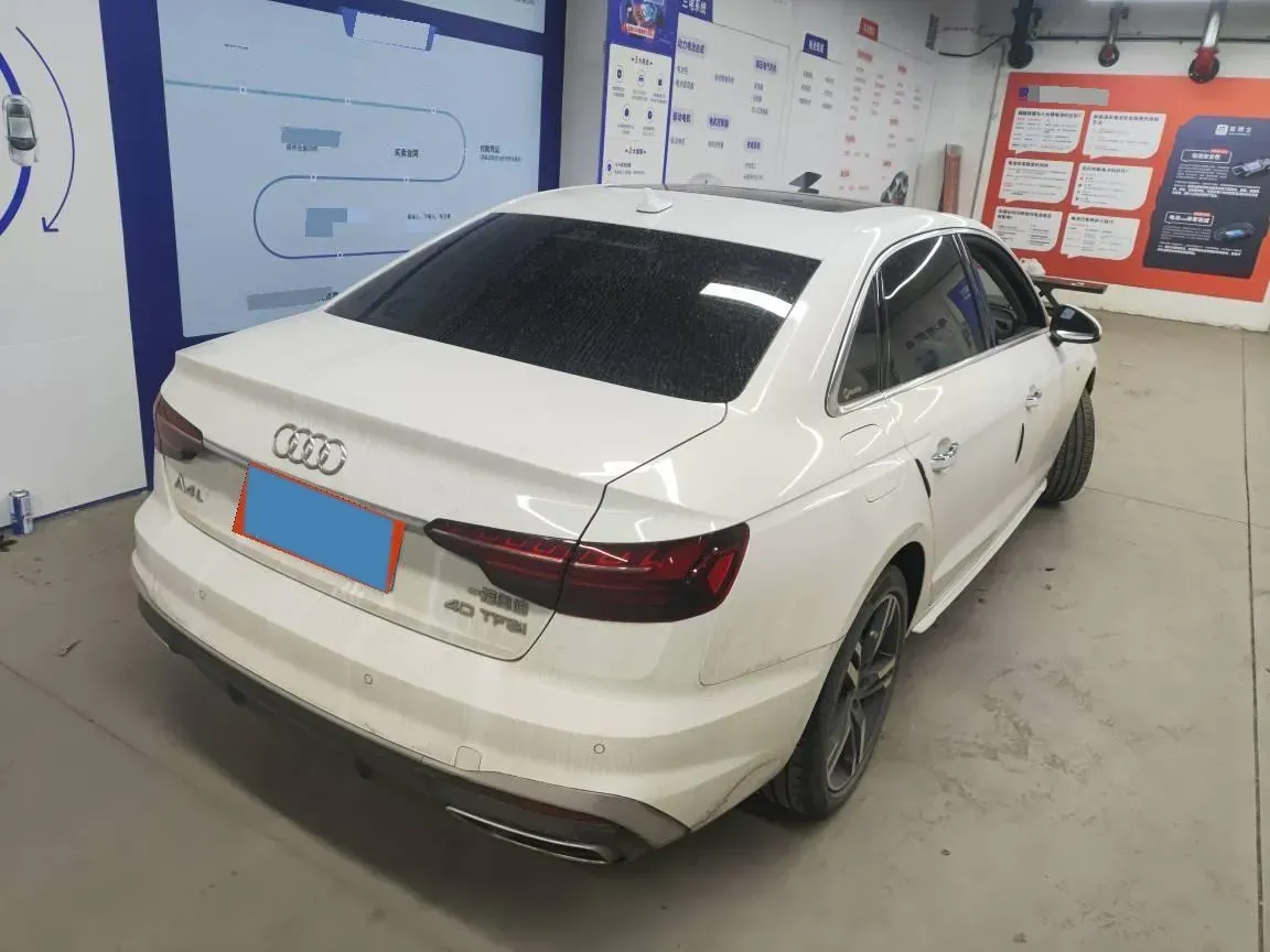 2022 Audi A4L 2.0T 190HP L4 7DCT,autocango,china used car exporter,china ev exporter,chinese used car exporter,chinese used ev exporter