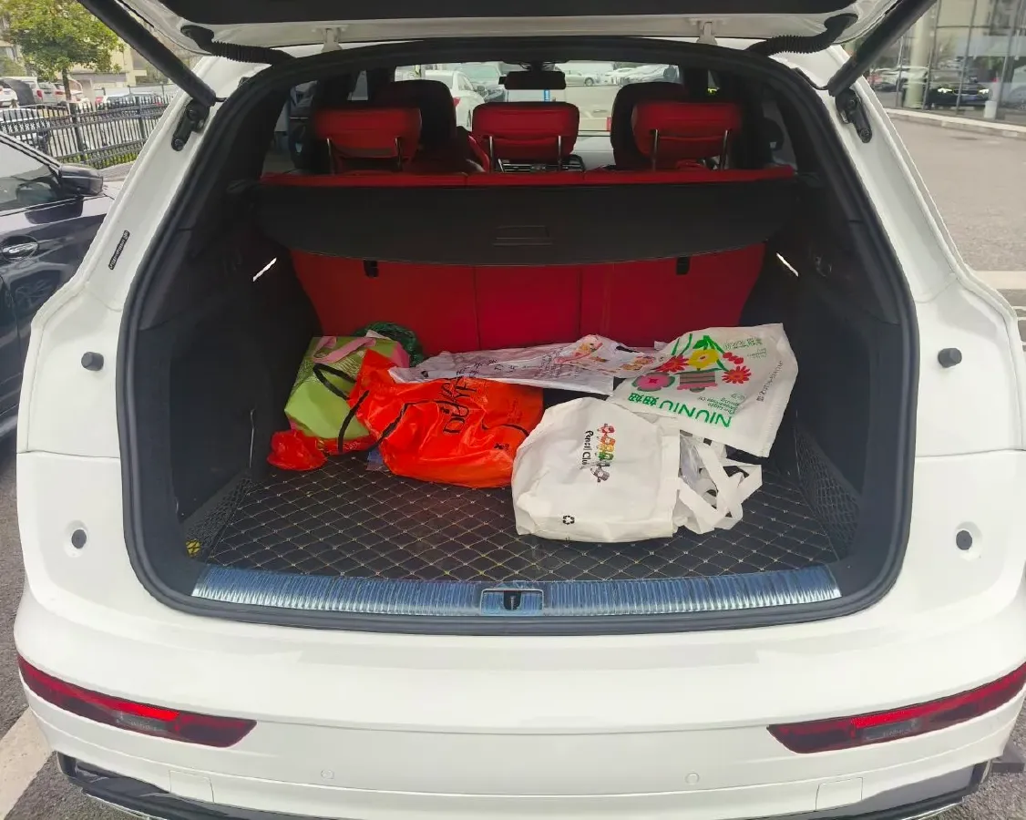 2023 Audi Q5L 2.0T 190HP L4 7DCT,autocango,china used car exporter,china ev exporter,chinese used car exporter,chinese used ev exporter