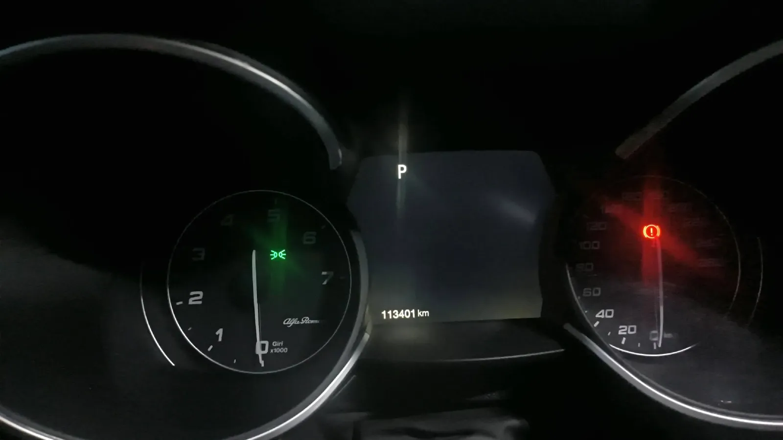 2017 Alfa Romeo Stelvio 2.0T 280HP L4 8AT,autocango,china used car exporter,china ev exporter,chinese used car exporter,chinese used ev exporter