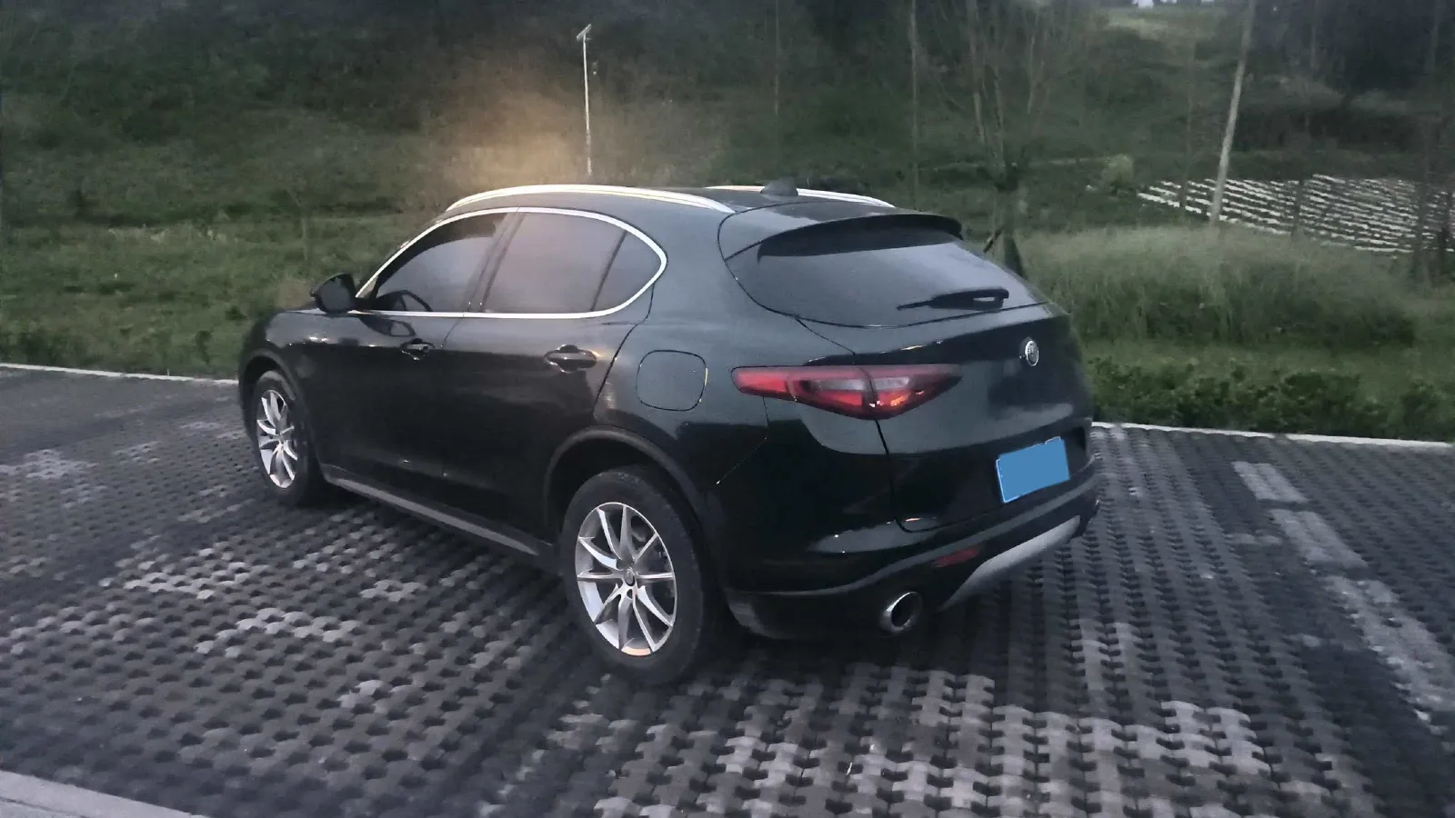 2017 Alfa Romeo Stelvio 2.0T 280HP L4 8AT,autocango,china used car exporter,china ev exporter,chinese used car exporter,chinese used ev exporter