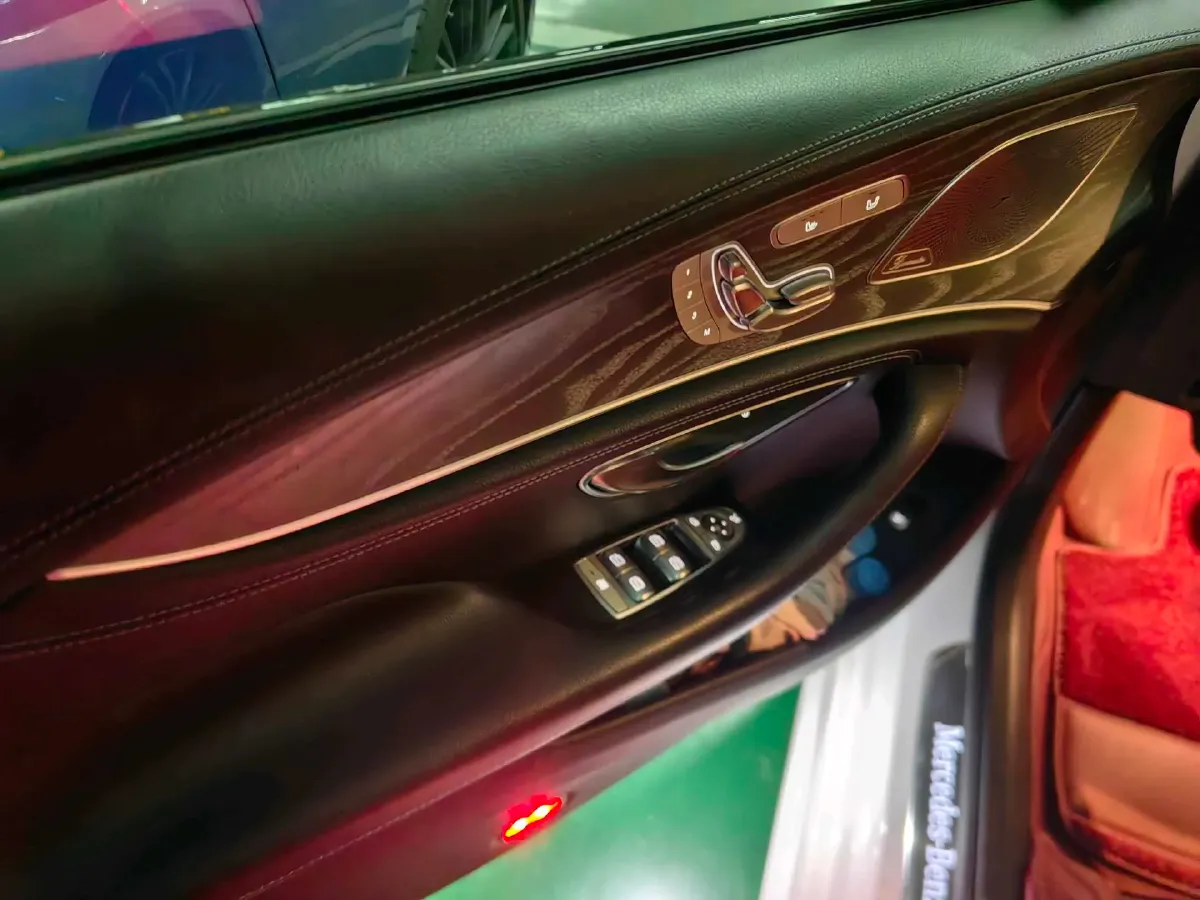 2018 Mercedes-Benz E Class 2.0T 184HP L4 9AT,autocango,china used car exporter,china ev exporter,chinese used car exporter,chinese used ev exporter