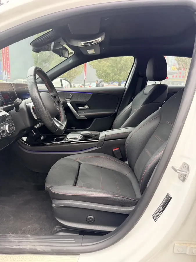 2024 Mercedes-Benz A Class 1.3T 163HP L4 7DCT,autocango,china used car exporter,china ev exporter,chinese used car exporter,chinese used ev exporter