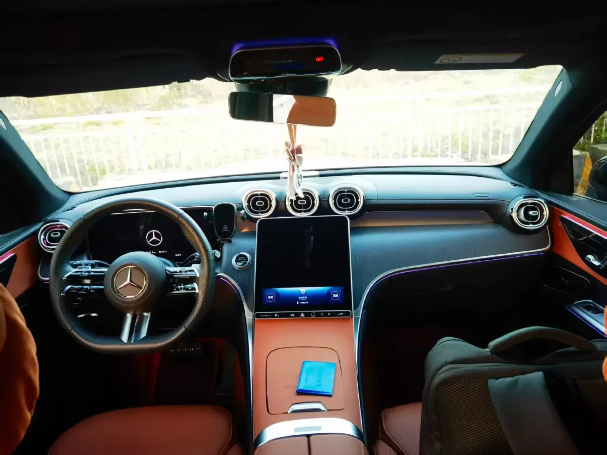 2025 Mercedes-Benz GLC Class 2.0T 204HP L4 9AT,autocango,china used car exporter,china ev exporter,chinese used car exporter,chinese used ev exporter