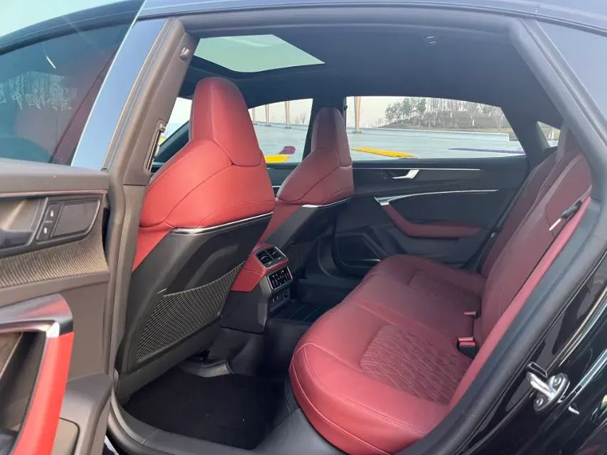 2024 Audi A7L 3.0T 340HP V6 7DCT,autocango,china used car exporter,china ev exporter,chinese used car exporter,chinese used ev exporter