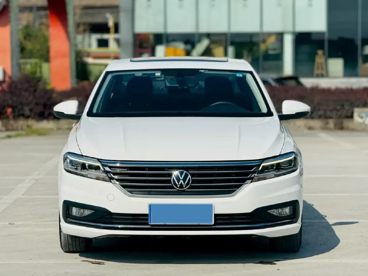 2022 Volkswagen T-Roc 1.4T 150HP L4 7DCT,autocango,china used car exporter,china ev exporter,chinese used car exporter,chinese used ev exporter