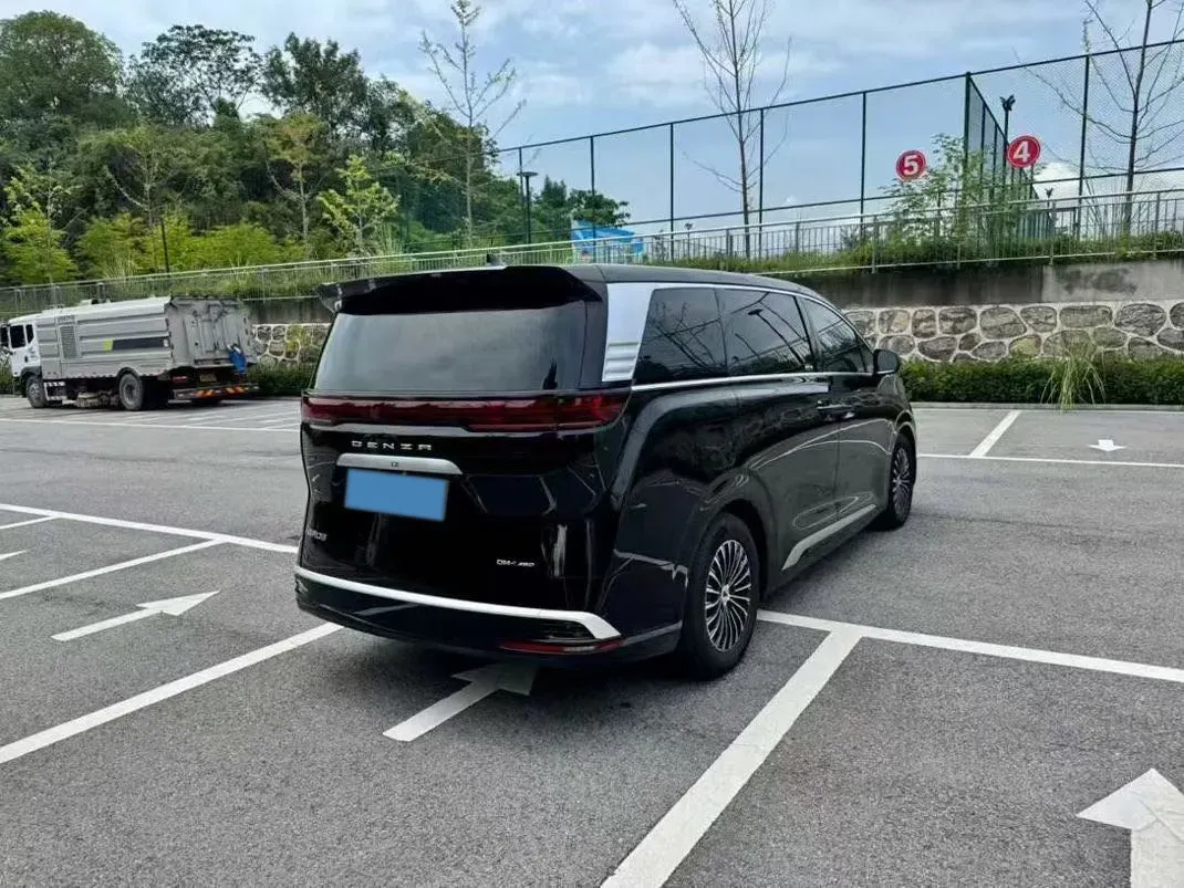 2024 Denza D9 1.5T 139HP L4 E-CVT PHEV 40KWH,autocango,china used car exporter,china ev exporter,chinese used car exporter,chinese used ev exporter