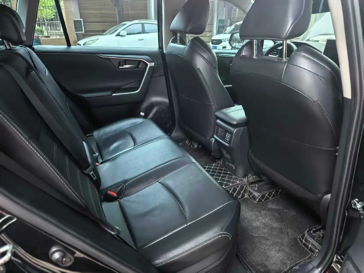 2022 Toyota Wildlander 2.5L 178HP L4 E-CVT Hybrid,autocango,china used car exporter,china ev exporter,chinese used car exporter,chinese used ev exporter