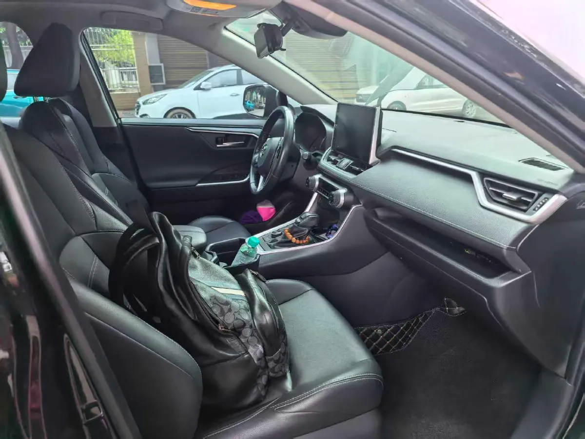 2022 Toyota Wildlander 2.5L 178HP L4 E-CVT Hybrid,autocango,china used car exporter,china ev exporter,chinese used car exporter,chinese used ev exporter