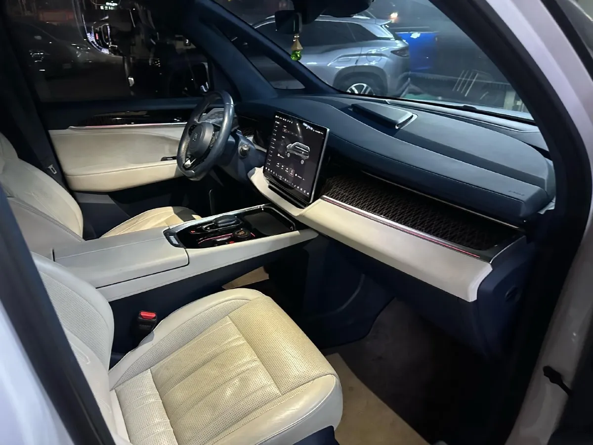 2022 Zeekr 009 BEV 116KWH,autocango,china used car exporter,china ev exporter,chinese used car exporter,chinese used ev exporter