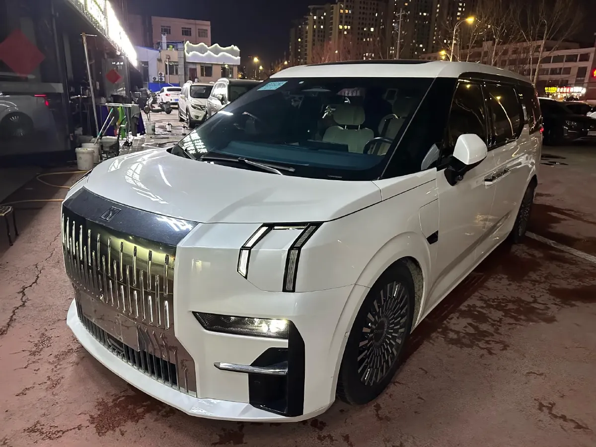 2022 Zeekr 009 BEV 116KWH,autocango,china used car exporter,china ev exporter,chinese used car exporter,chinese used ev exporter