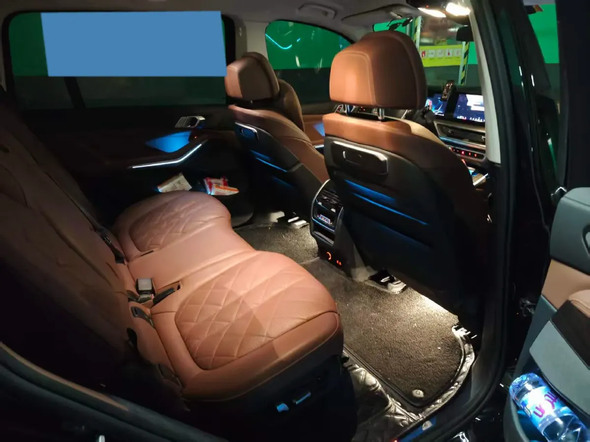 2023 BMW X7 3.0T 381HP L6 8AT,autocango,china used car exporter,china ev exporter,chinese used car exporter,chinese used ev exporter