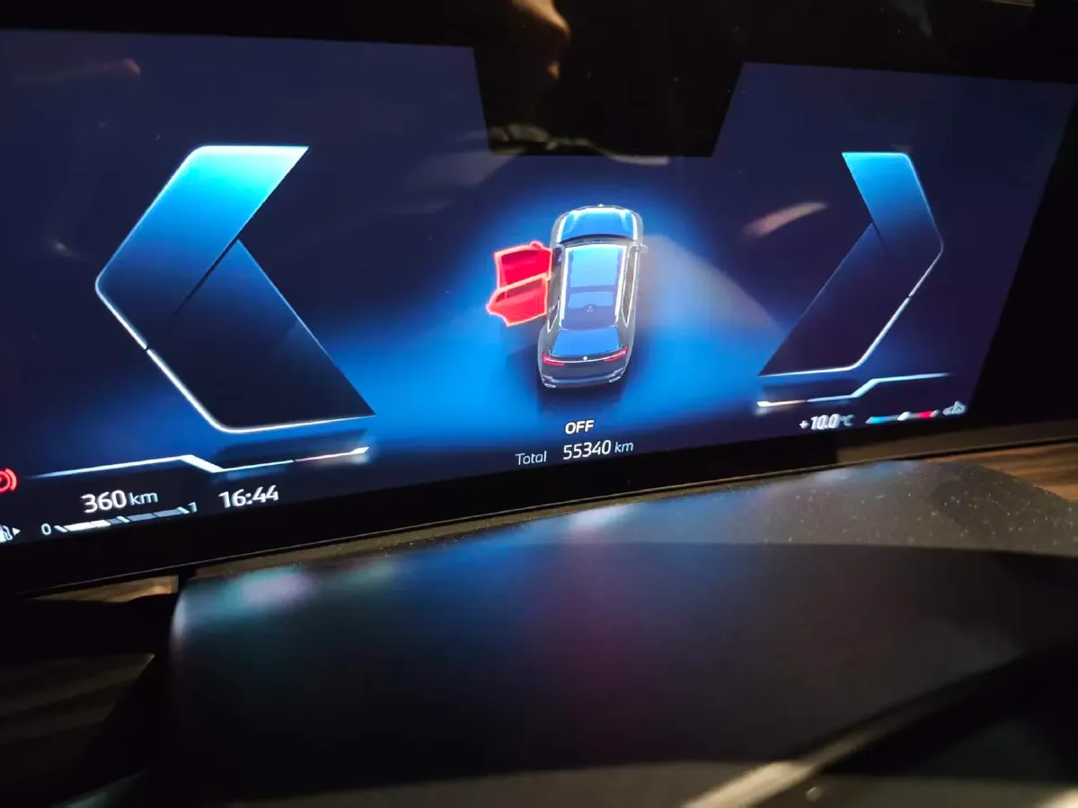 2023 BMW X7 3.0T 381HP L6 8AT,autocango,china used car exporter,china ev exporter,chinese used car exporter,chinese used ev exporter