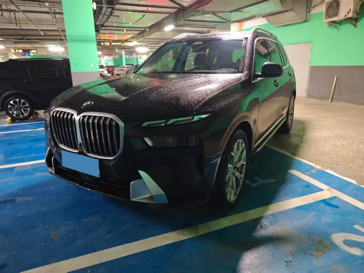 2023 BMW X7 3.0T 381HP L6 8AT,autocango,china used car exporter,china ev exporter,chinese used car exporter,chinese used ev exporter