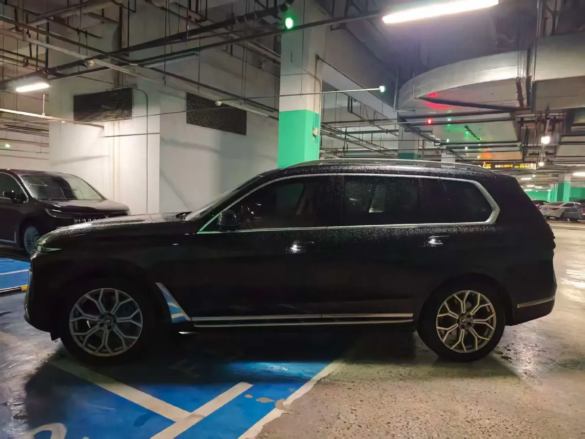2023 BMW X7 3.0T 381HP L6 8AT,autocango,china used car exporter,china ev exporter,chinese used car exporter,chinese used ev exporter