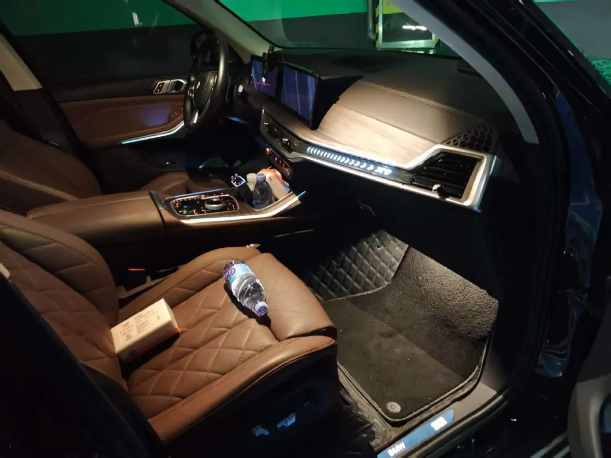 2023 BMW X7 3.0T 381HP L6 8AT,autocango,china used car exporter,china ev exporter,chinese used car exporter,chinese used ev exporter