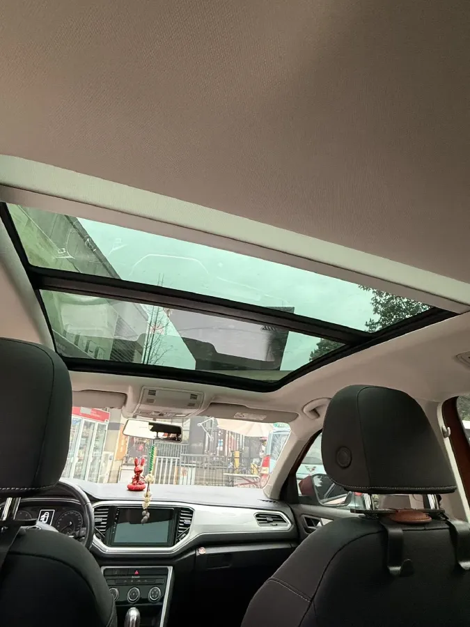 2019 Volkswagen T-Roc 1.4T 150HP L4 7DCT,autocango,china used car exporter,china ev exporter,chinese used car exporter,chinese used ev exporter