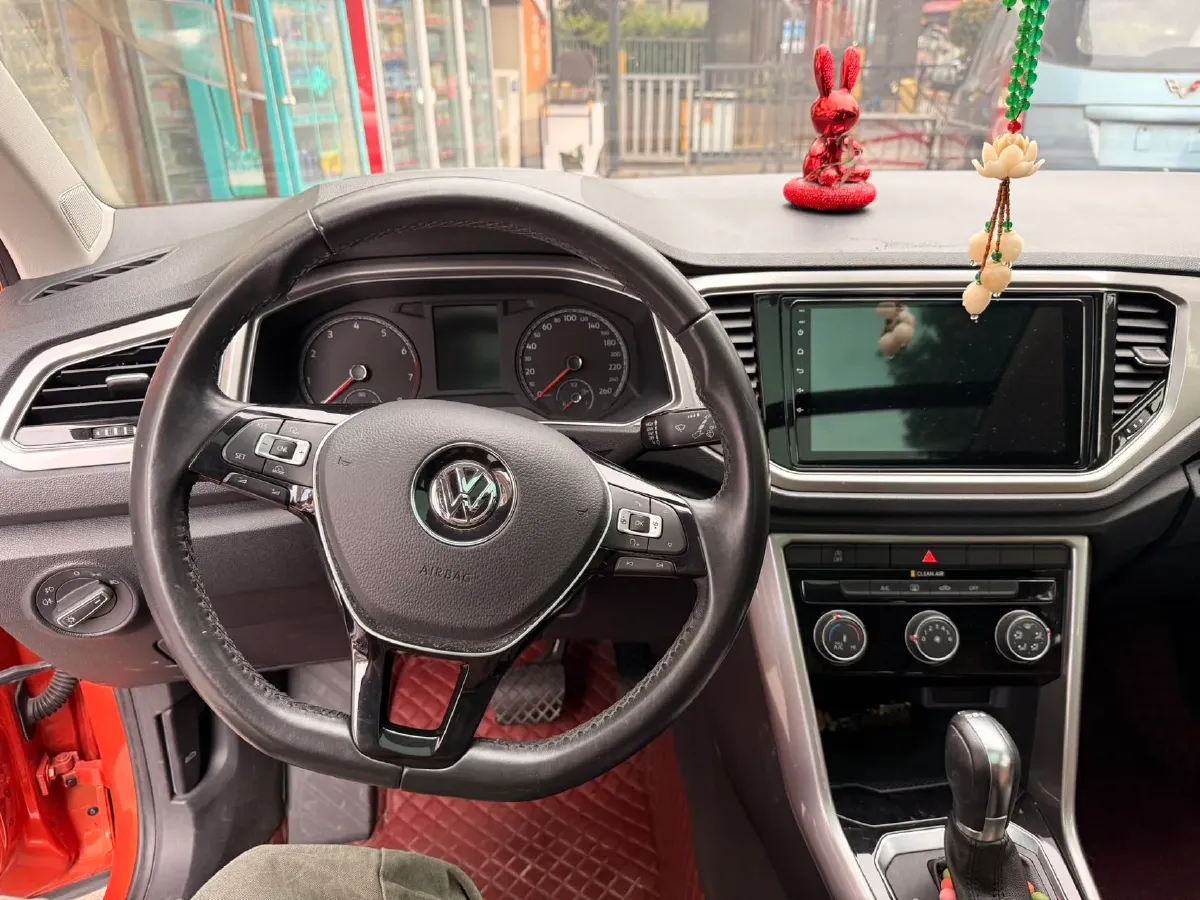 2019 Volkswagen T-Roc 1.4T 150HP L4 7DCT,autocango,china used car exporter,china ev exporter,chinese used car exporter,chinese used ev exporter