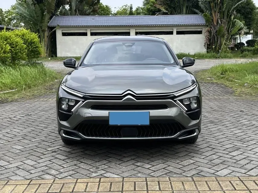2022 Citroen C5 X 1.6T 175HP L4 8AT,autocango,china used car exporter,china ev exporter,chinese used car exporter,chinese used ev exporter