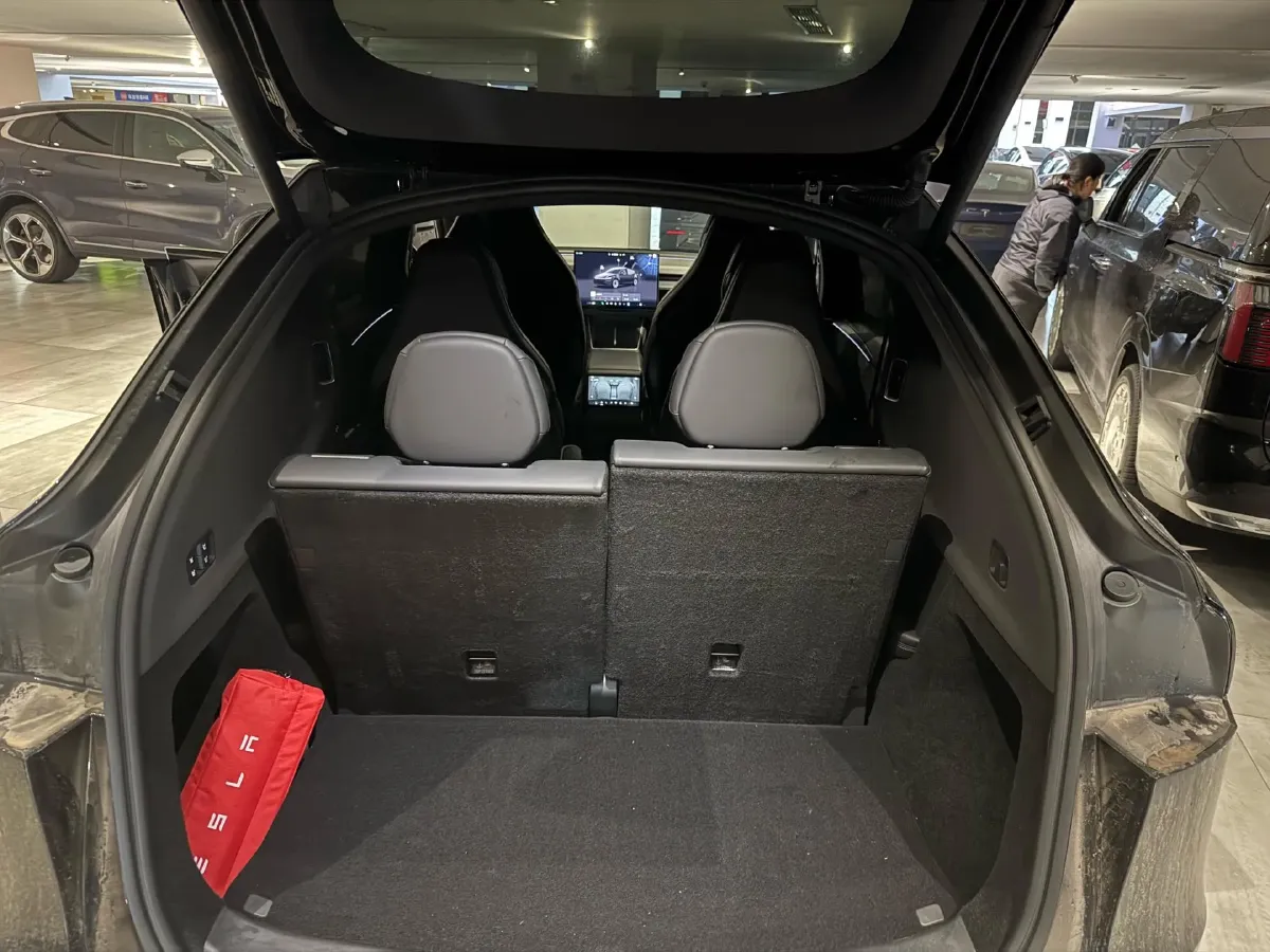 2025 Tesla Model Y L BEV,autocango,china used car exporter,china ev exporter,chinese used car exporter,chinese used ev exporter