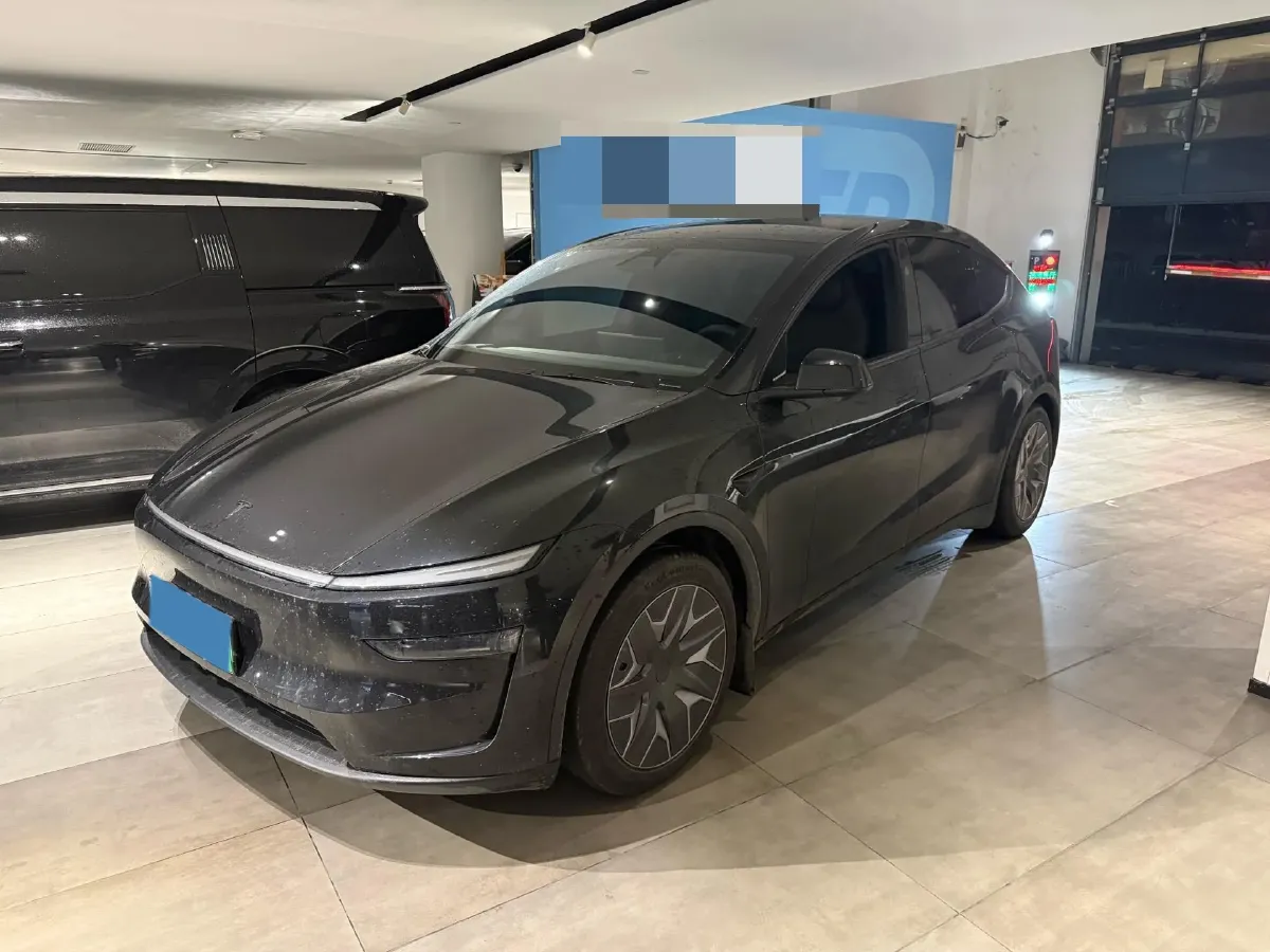 2025 Tesla Model Y L BEV,autocango,china used car exporter,china ev exporter,chinese used car exporter,chinese used ev exporter