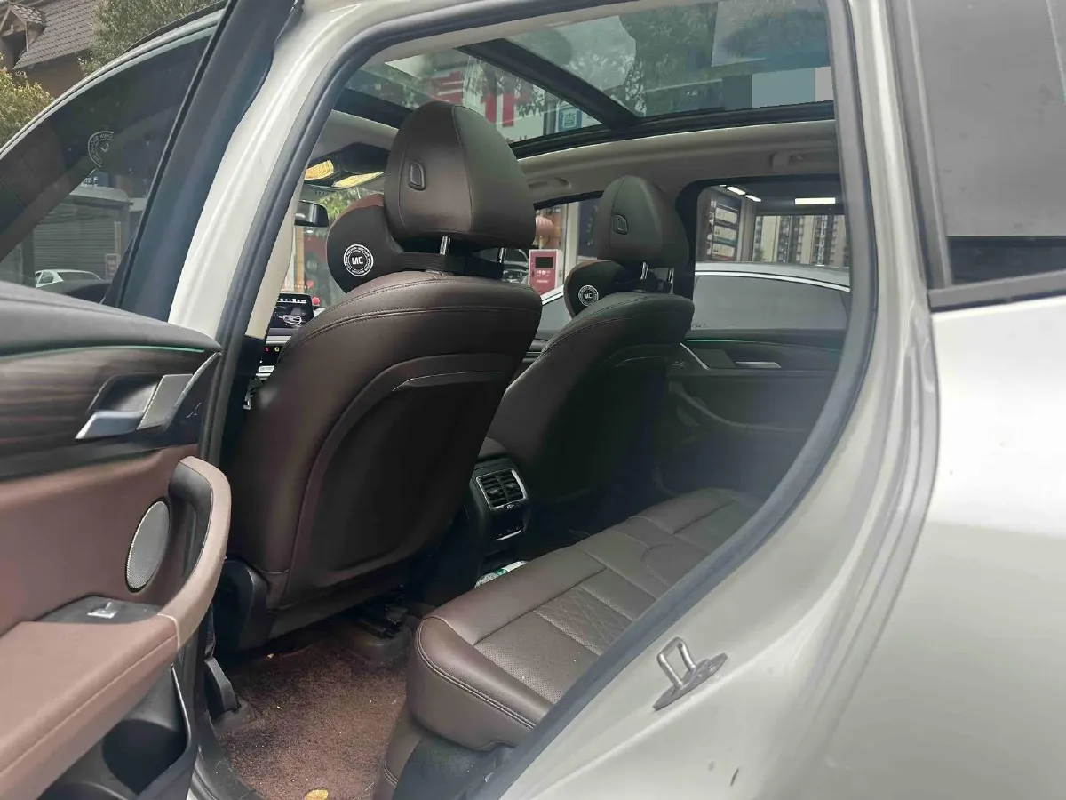 2022 BMW X3 2.0T 252HP L4 8AT,autocango,china used car exporter,china ev exporter,chinese used car exporter,chinese used ev exporter