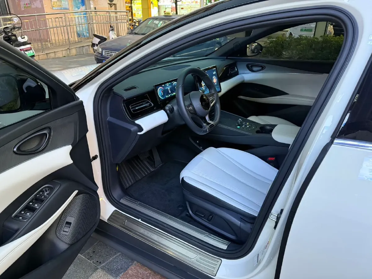 2024 BYD Seal06 1.5L 101HP L4 E-CVT PHEV 10.08KWH,autocango,china used car exporter,china ev exporter,chinese used car exporter,chinese used ev exporter