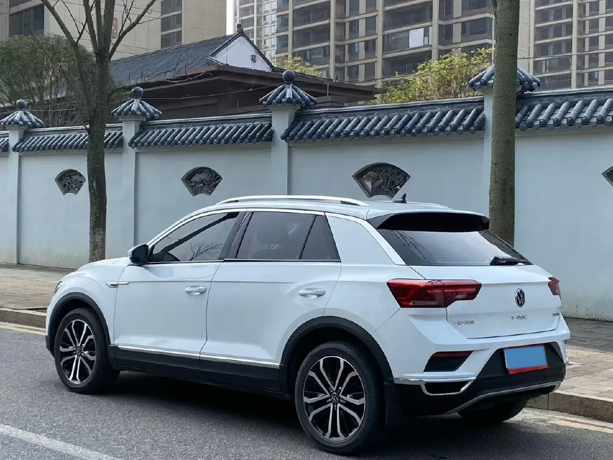 2021 Volkswagen T-Roc 1.4T 150HP L4 7DCT,autocango,china used car exporter,china ev exporter,chinese used car exporter,chinese used ev exporter