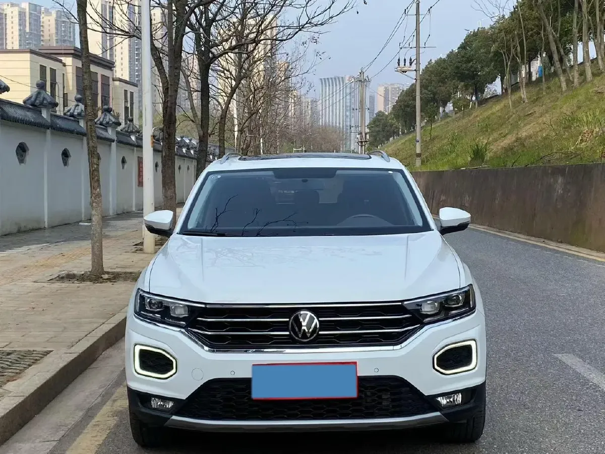 2021 Volkswagen T-Roc 1.4T 150HP L4 7DCT,autocango,china used car exporter,china ev exporter,chinese used car exporter,chinese used ev exporter