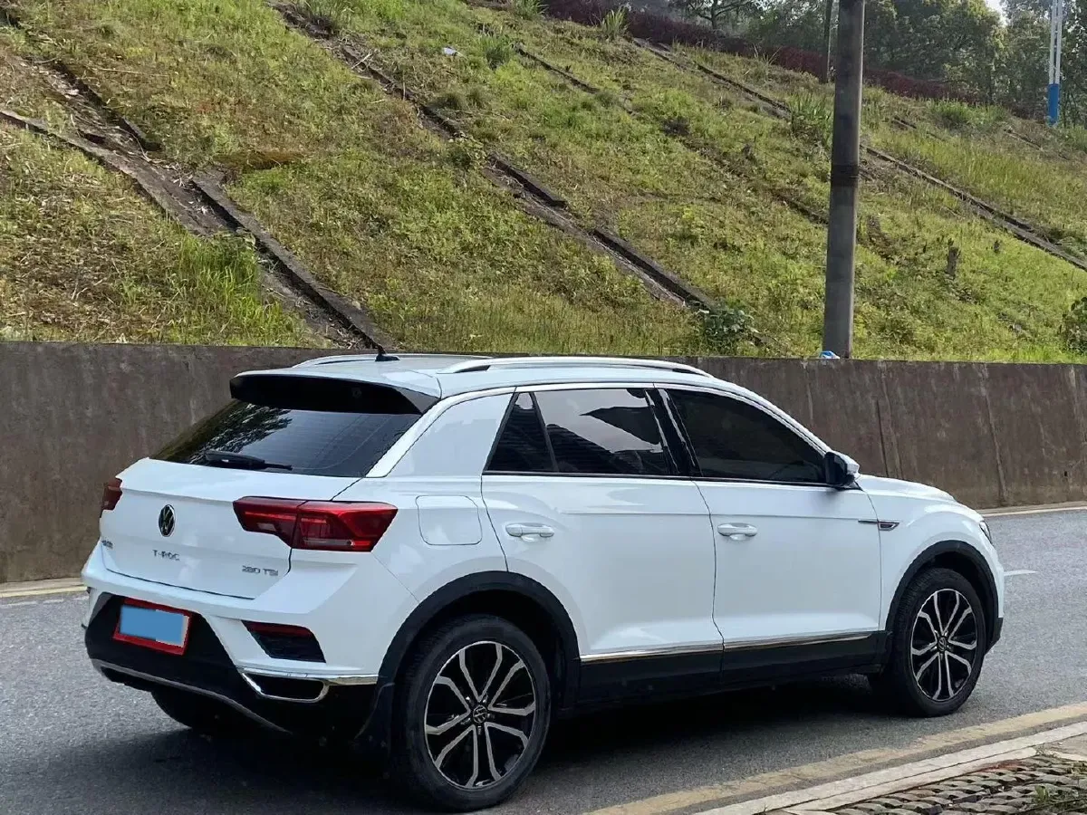2021 Volkswagen T-Roc 1.4T 150HP L4 7DCT,autocango,china used car exporter,china ev exporter,chinese used car exporter,chinese used ev exporter