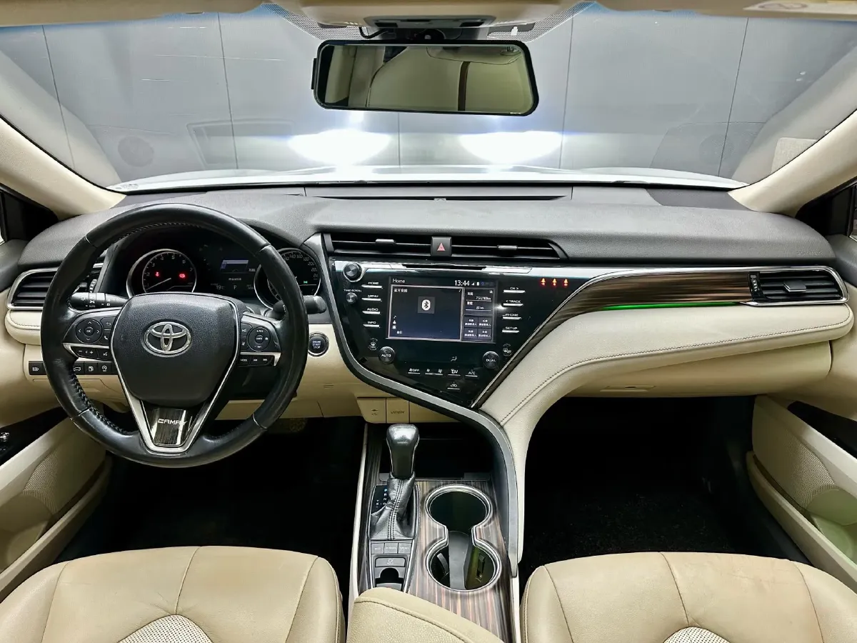 2018 Toyota Camry 2.5L 209HP L4 8AT,autocango,china used car exporter,china ev exporter,chinese used car exporter,chinese used ev exporter
