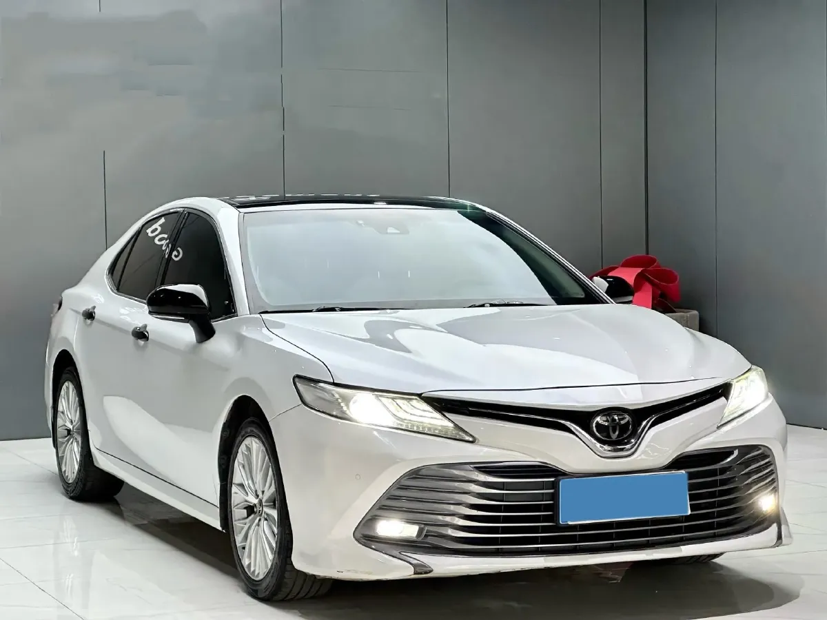 2018 Toyota Camry 2.5L 209HP L4 8AT,autocango,china used car exporter,china ev exporter,chinese used car exporter,chinese used ev exporter