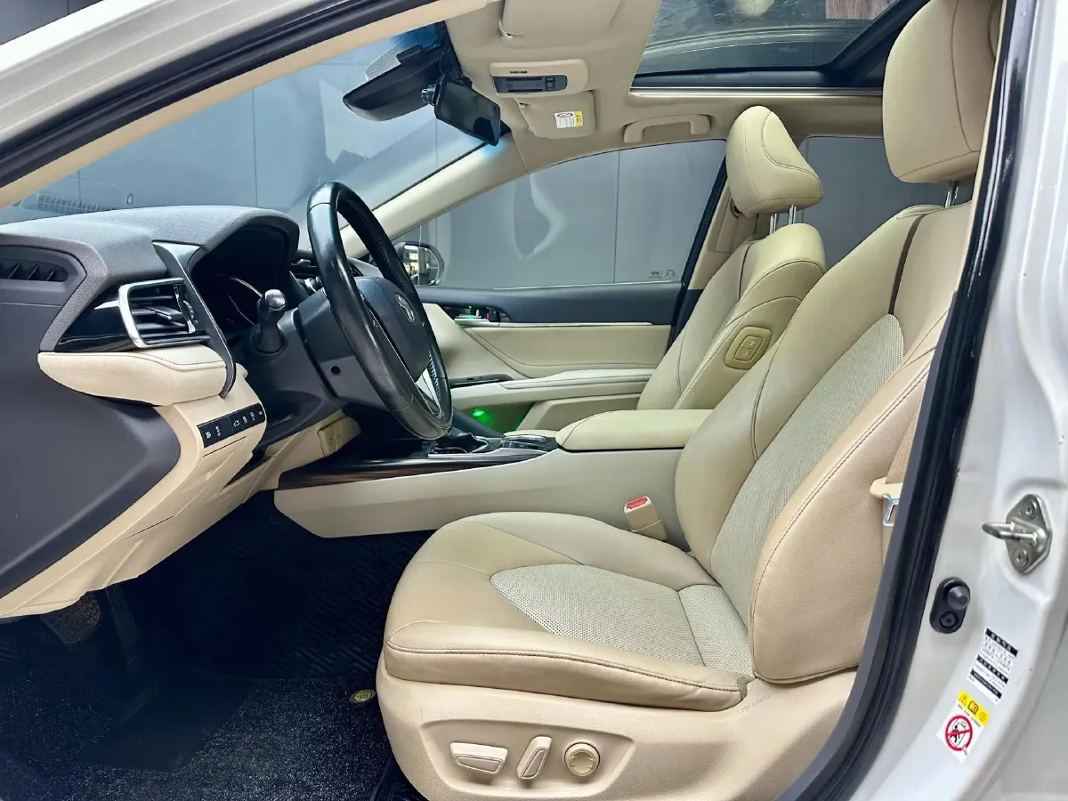 2018 Toyota Camry 2.5L 209HP L4 8AT,autocango,china used car exporter,china ev exporter,chinese used car exporter,chinese used ev exporter