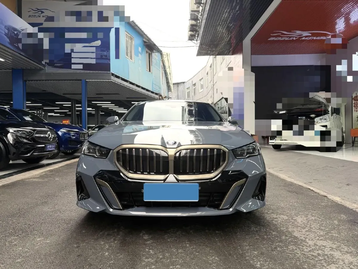 2024 BMW 5 Series 2.0T 258HP L4 8AT,autocango,china used car exporter,china ev exporter,chinese used car exporter,chinese used ev exporter