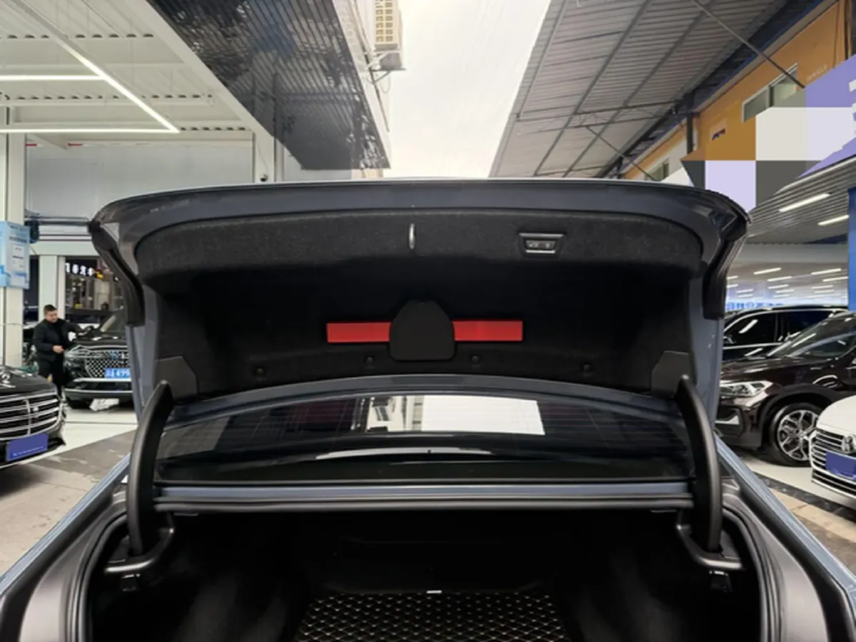 2024 BMW 5 Series 2.0T 258HP L4 8AT,autocango,china used car exporter,china ev exporter,chinese used car exporter,chinese used ev exporter