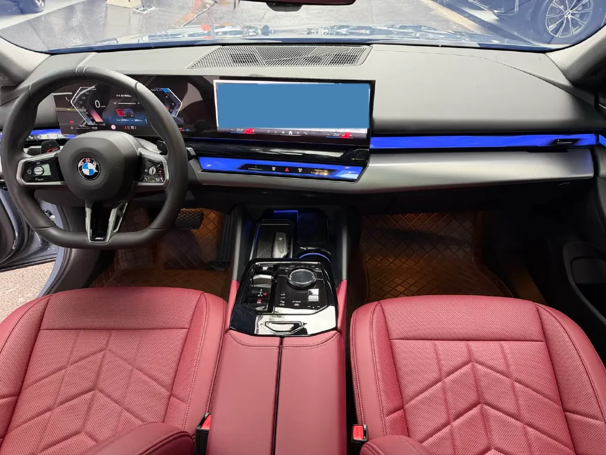 2024 BMW 5 Series 2.0T 258HP L4 8AT,autocango,china used car exporter,china ev exporter,chinese used car exporter,chinese used ev exporter