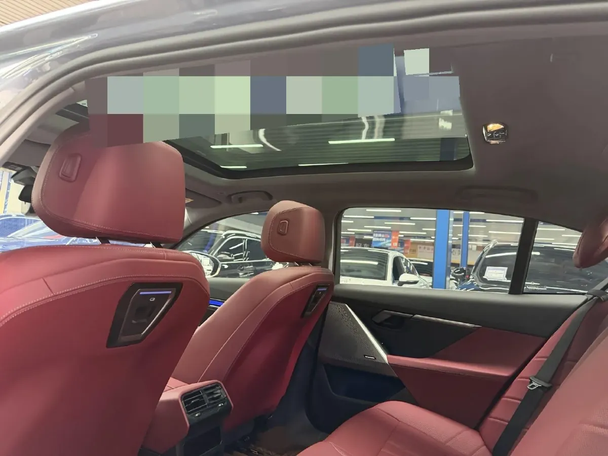 2024 BMW 5 Series 2.0T 258HP L4 8AT,autocango,china used car exporter,china ev exporter,chinese used car exporter,chinese used ev exporter