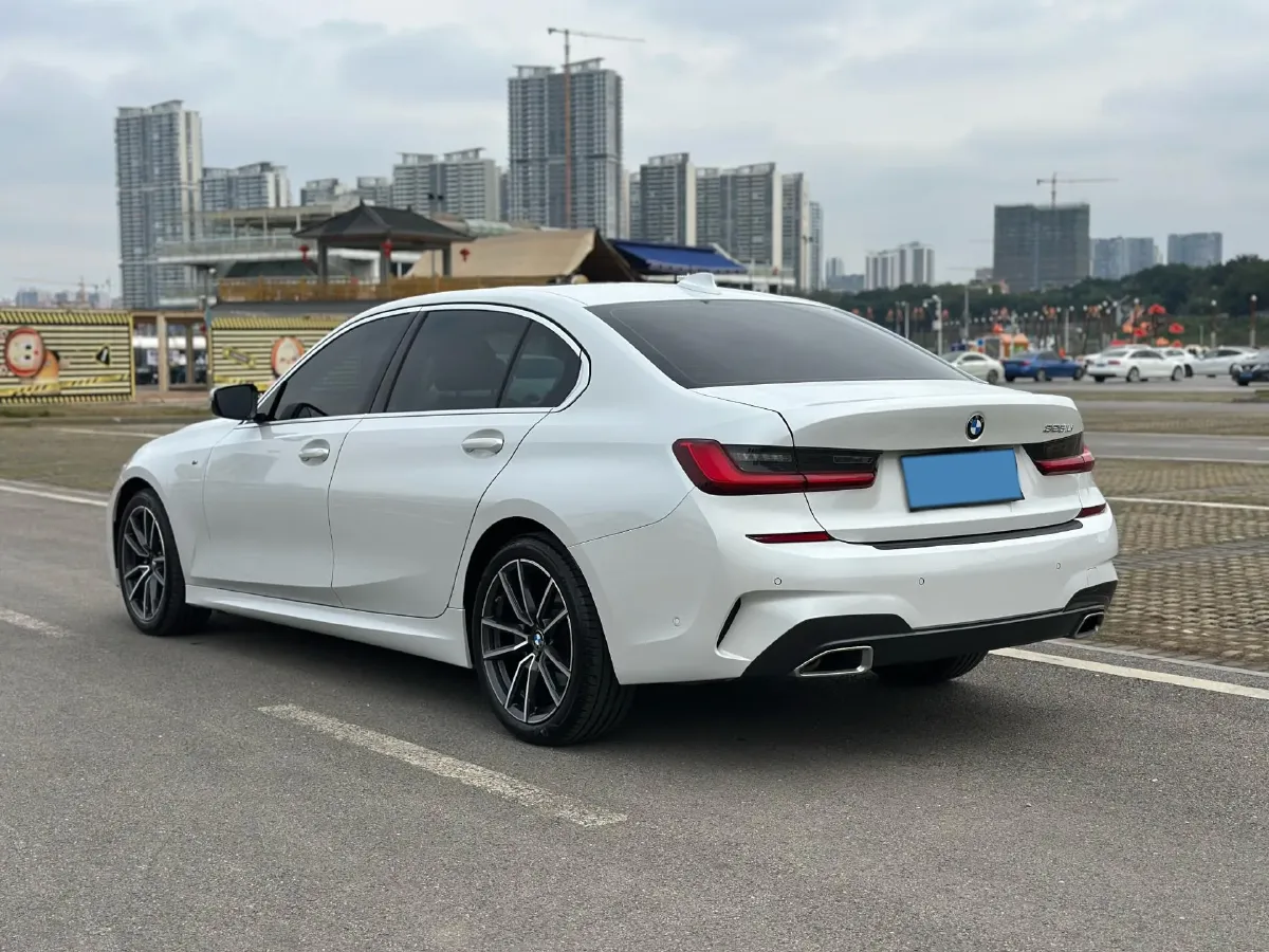 2021 BMW 3 Series 2.0T 184HP L4 8AT,autocango,china used car exporter,china ev exporter,chinese used car exporter,chinese used ev exporter