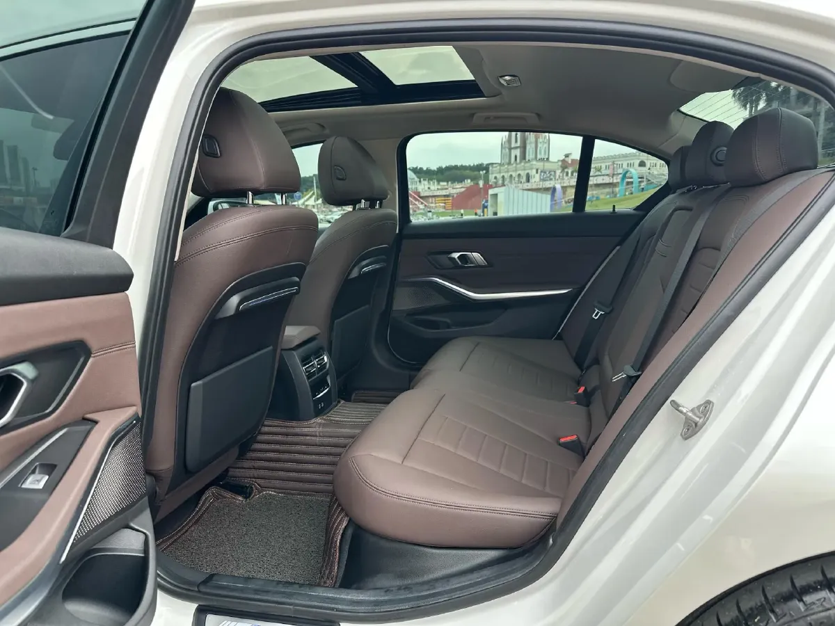 2021 BMW 3 Series 2.0T 184HP L4 8AT,autocango,china used car exporter,china ev exporter,chinese used car exporter,chinese used ev exporter