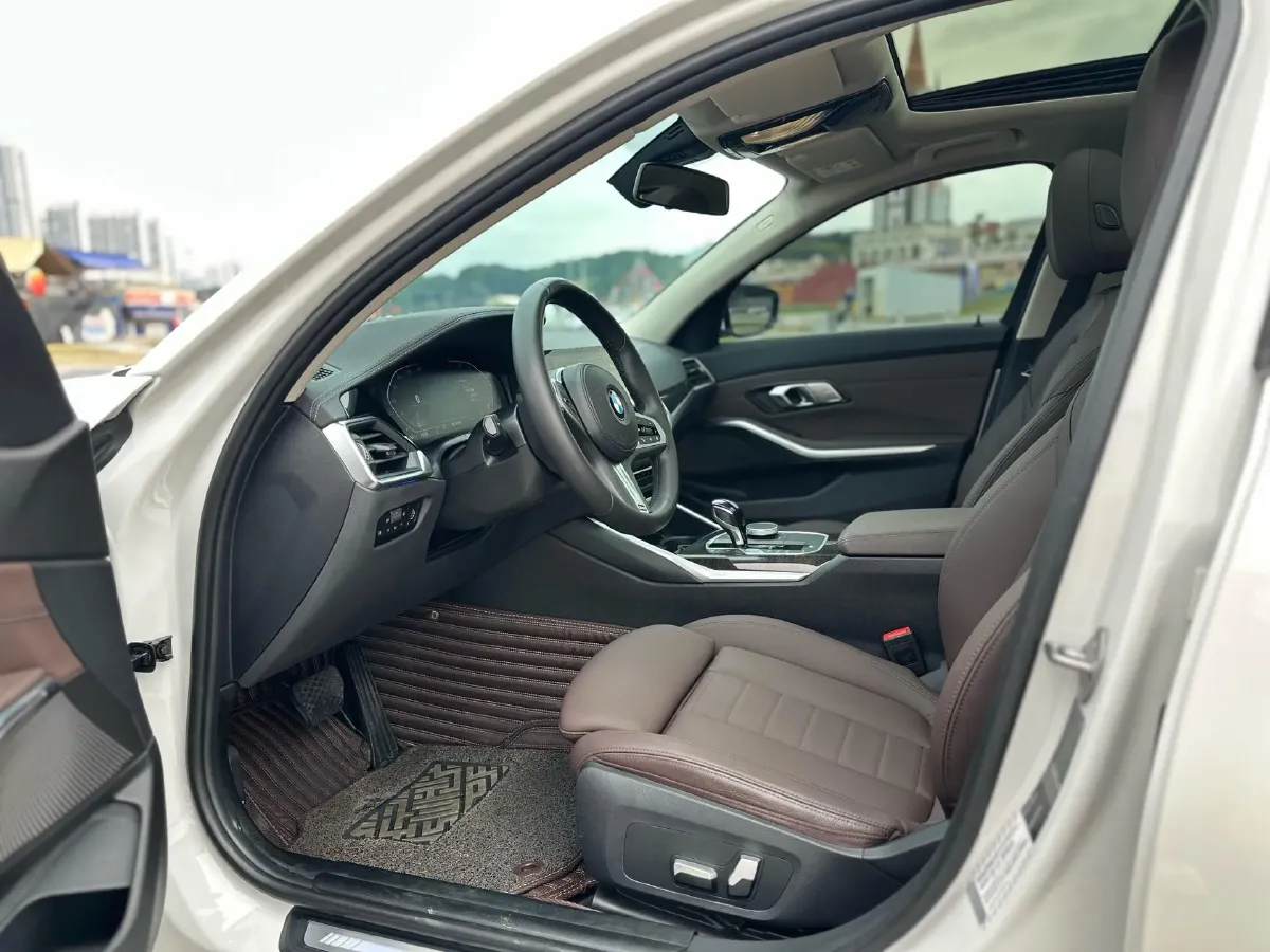 2021 BMW 3 Series 2.0T 184HP L4 8AT,autocango,china used car exporter,china ev exporter,chinese used car exporter,chinese used ev exporter