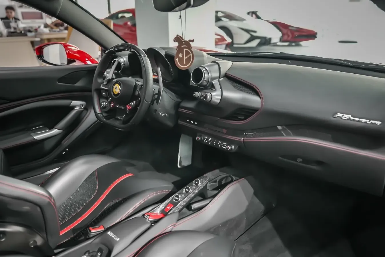 2019 Aston Martin DB11 5.2T 639HP V12 8AT,autocango,china used car exporter,china ev exporter,chinese used car exporter,chinese used ev exporter