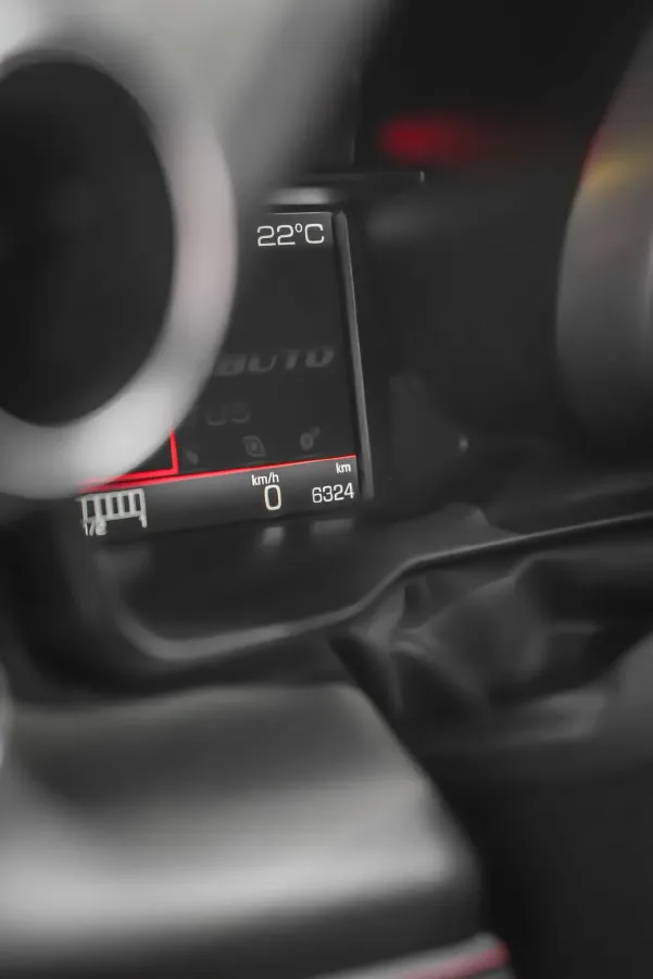 2019 Aston Martin DB11 5.2T 639HP V12 8AT,autocango,china used car exporter,china ev exporter,chinese used car exporter,chinese used ev exporter