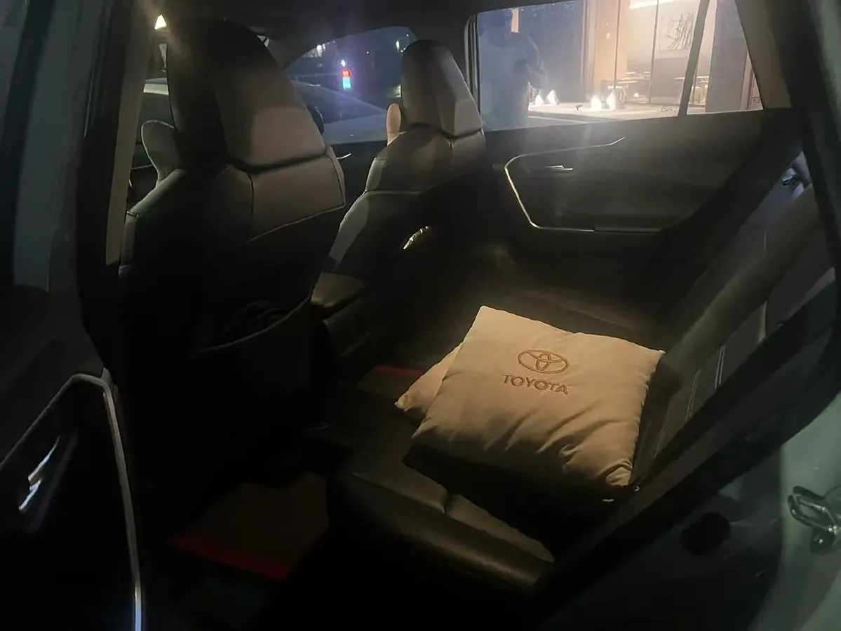 2022 Toyota RAV4 2.0L 171HP L4 CVT,autocango,china used car exporter,china ev exporter,chinese used car exporter,chinese used ev exporter