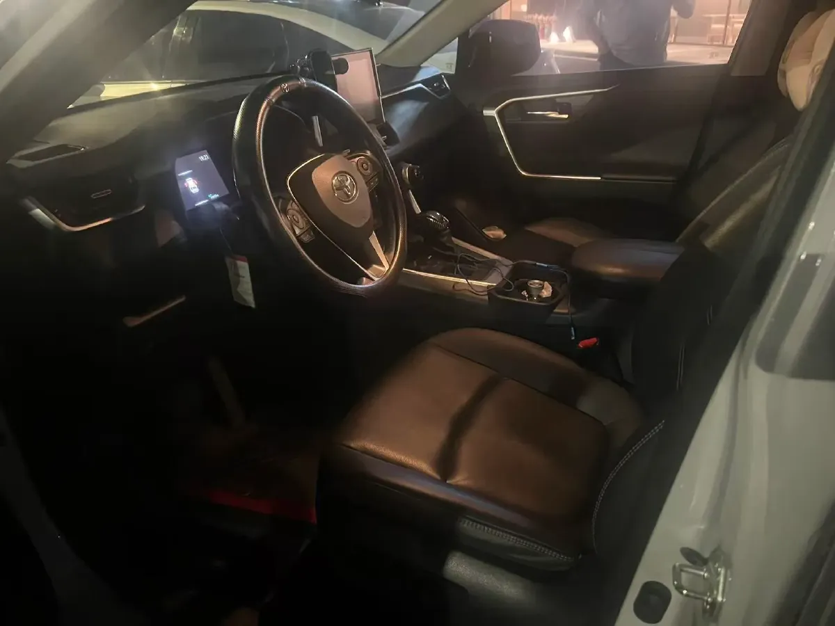 2022 Toyota RAV4 2.0L 171HP L4 CVT,autocango,china used car exporter,china ev exporter,chinese used car exporter,chinese used ev exporter