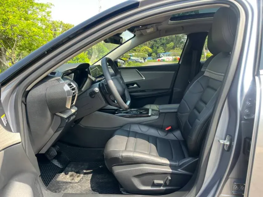 2023 Citroen C5 X 1.6T 175HP L4 8AT,autocango,china used car exporter,china ev exporter,chinese used car exporter,chinese used ev exporter