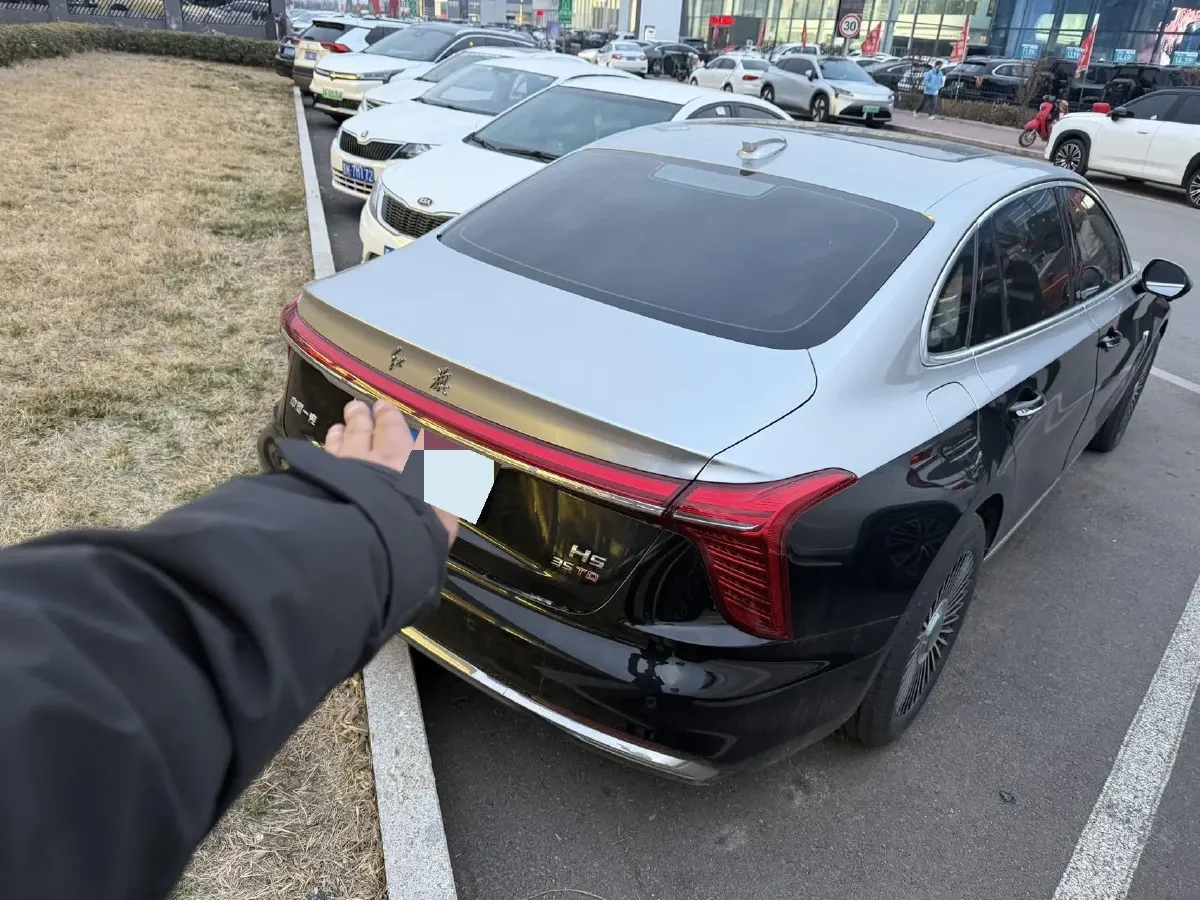 2023 HongQi H5 1.5T 169HP L4 7DCT,autocango,china used car exporter,china ev exporter,chinese used car exporter,chinese used ev exporter